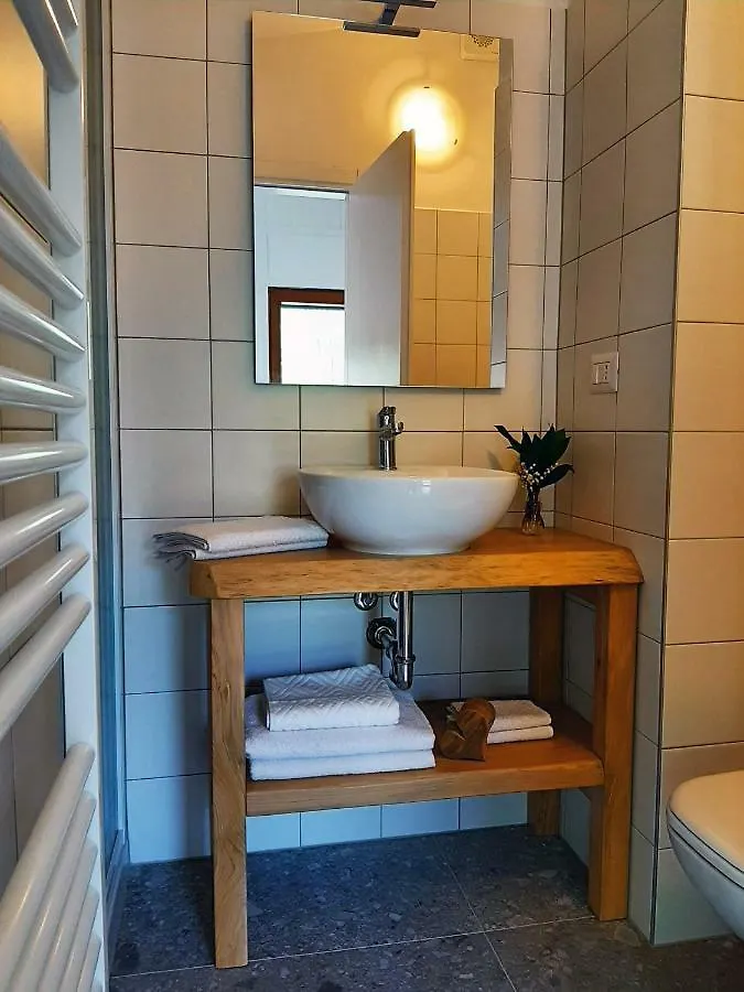 Bed & Breakfast B&B Dei Laghi Magreglio